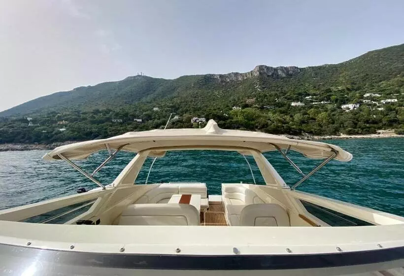 Aamiaismajoitus (B&B) Maison Sciscì Rooms