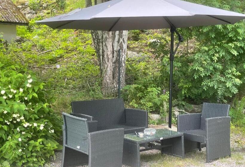 Moonlight   Trevlig Källarlägenhet