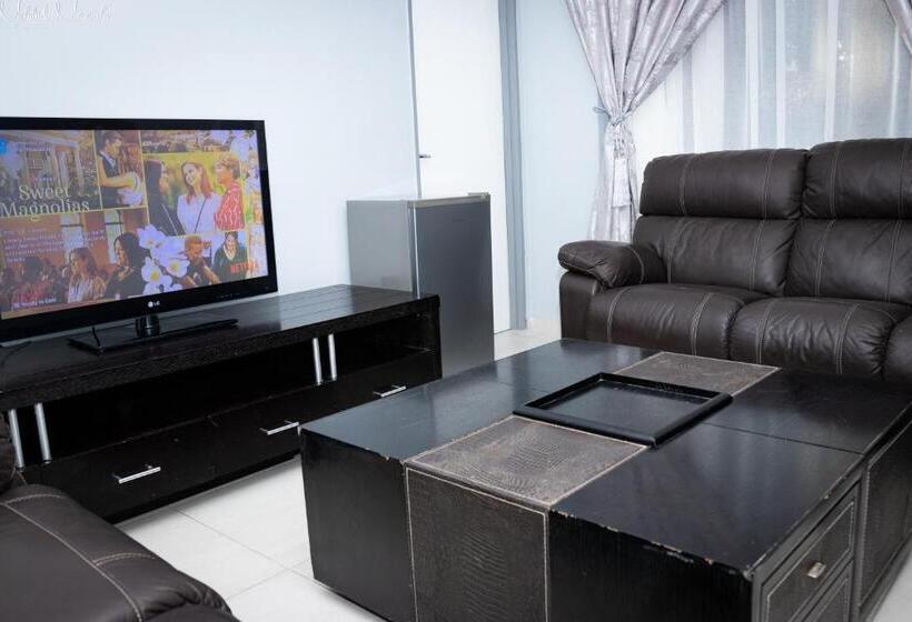 پانسیون Waterfall View Lodge