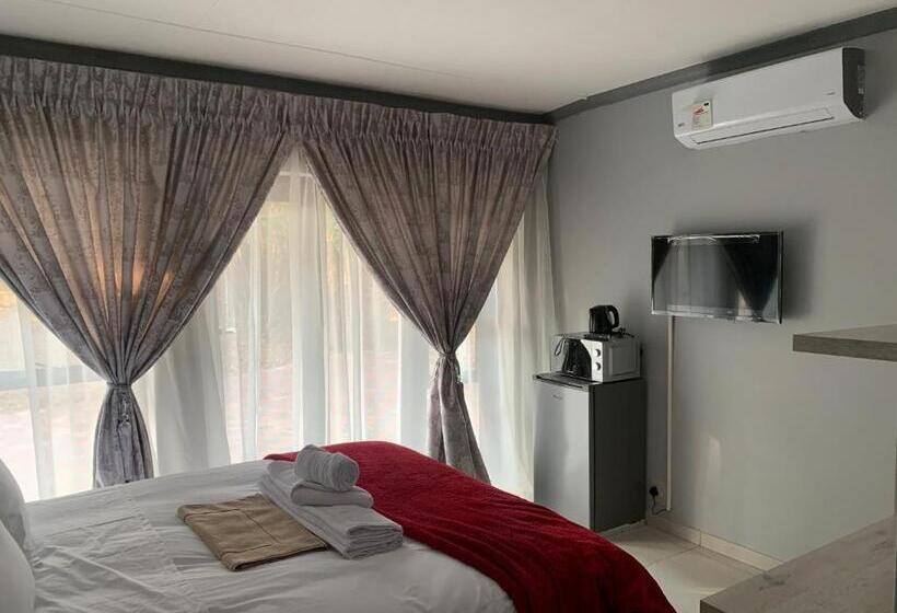 پانسیون Waterfall View Lodge