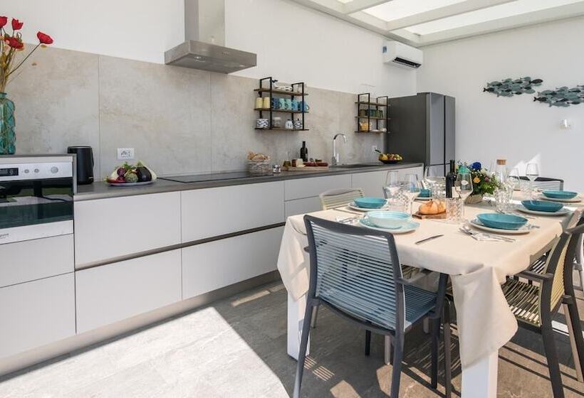 Villa Sabbie Rosse 6, Emma Villas