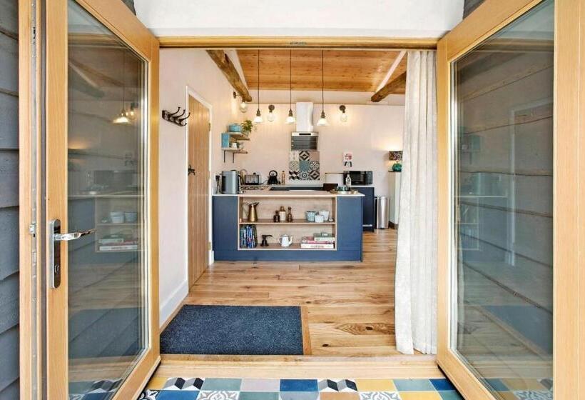 Windmill Flower Barn