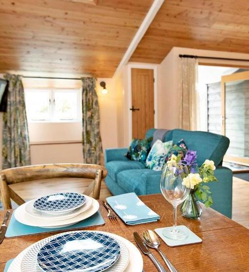 Windmill Flower Barn