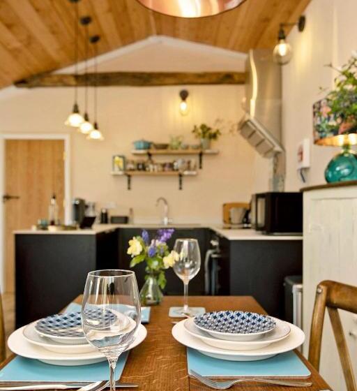 Windmill Flower Barn