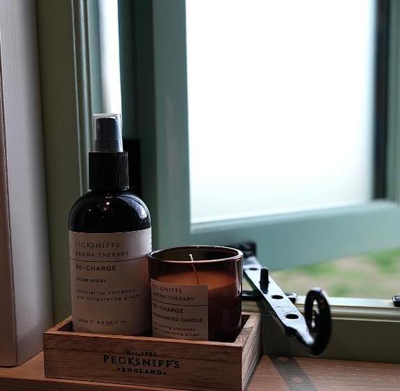 Luxury Retreat 30mins Taxi Ride From West London