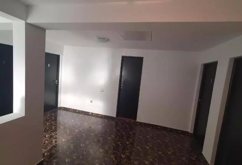 ペンション Casa Laur
