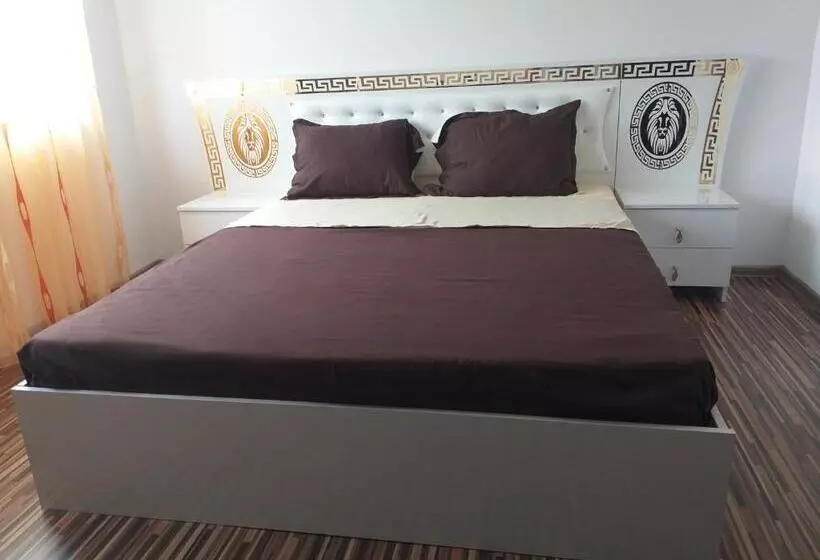 ペンション Casa Laur