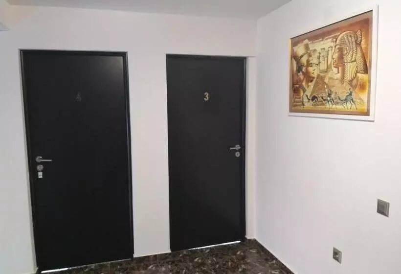 ペンション Casa Laur