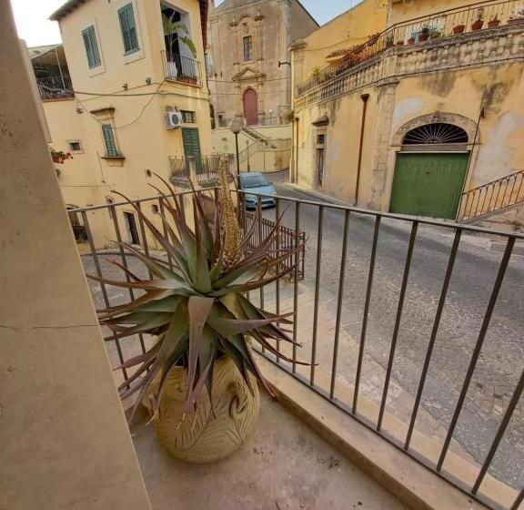 پانسیون La Finestra Su Noto