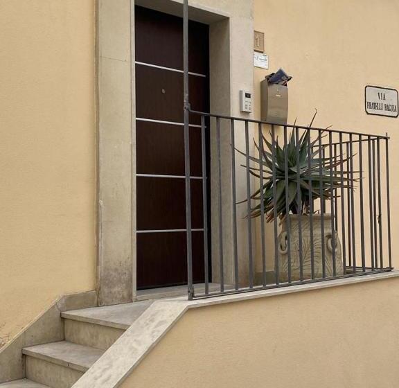 پانسیون La Finestra Su Noto