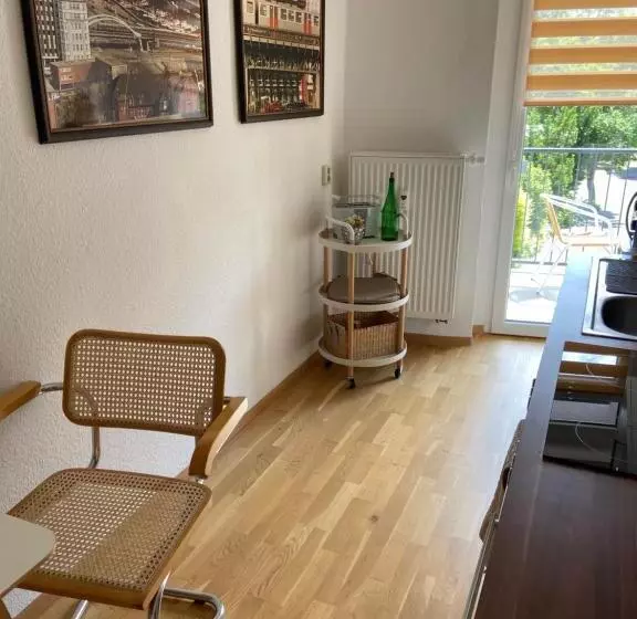 Schöne Ferienwohnung Mit Kostenlosem Parkplatz