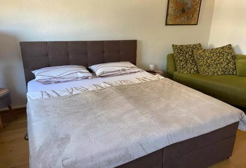 Schöne Ferienwohnung Mit Kostenlosem Parkplatz