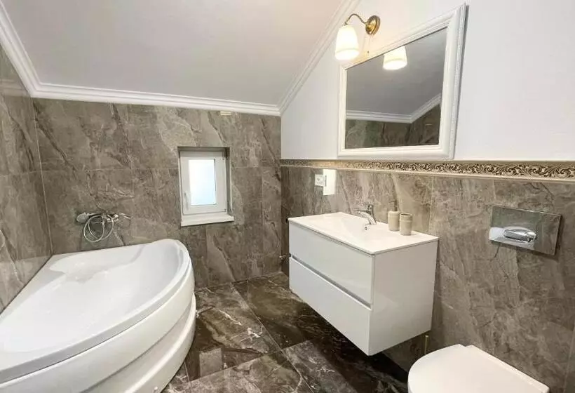 Apulum Apartment
