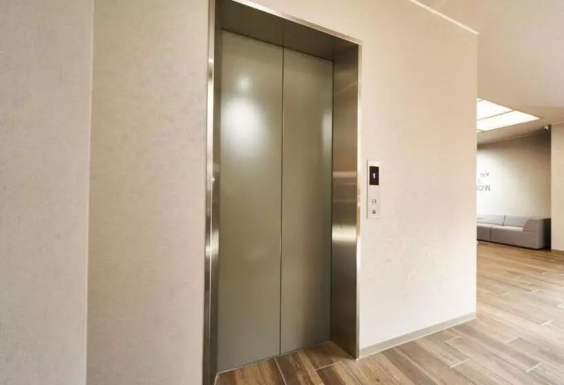 پانسیون Rakuten Stay Naha Miebashi Twin Room