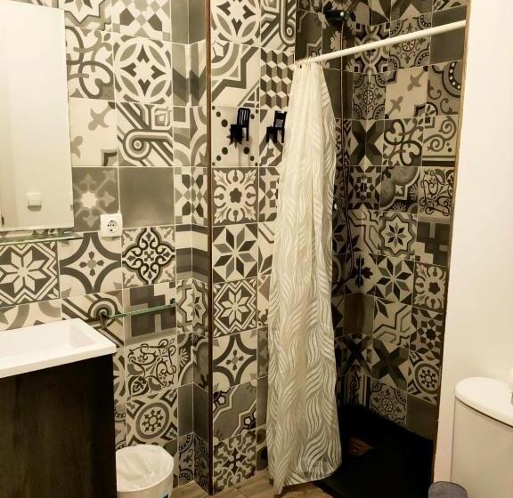 Pequeño Alojamiento Con Mini Piscina No Climatizada