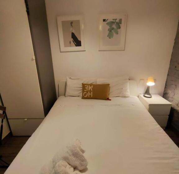 Pequeño Alojamiento Con Mini Piscina No Climatizada