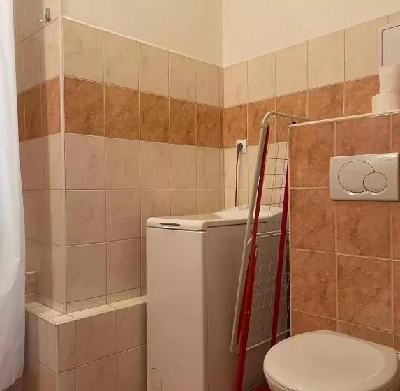 Tiffany Apartment In The City Center