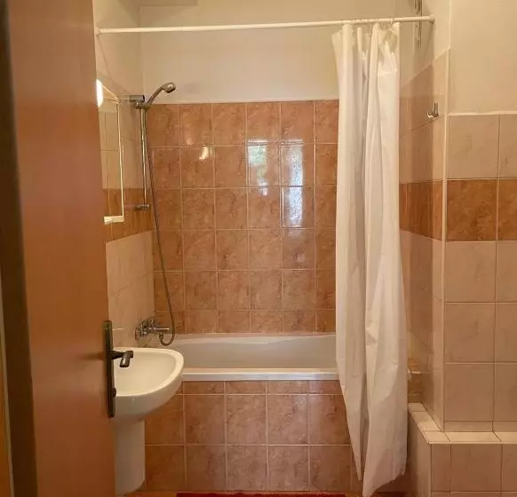 Tiffany Apartment In The City Center