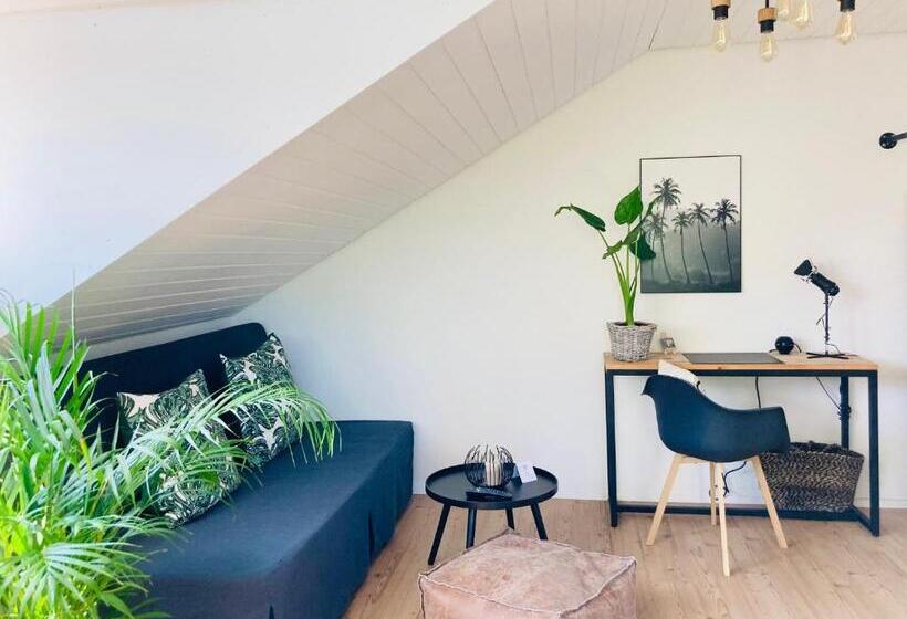 Wohlfühlwohnung Mit Parkplatz, Zentral, Schnelles Wlan, Bodensee & Schweiz Nähe