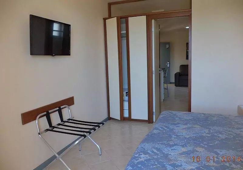 Coral Inn Aparthotel