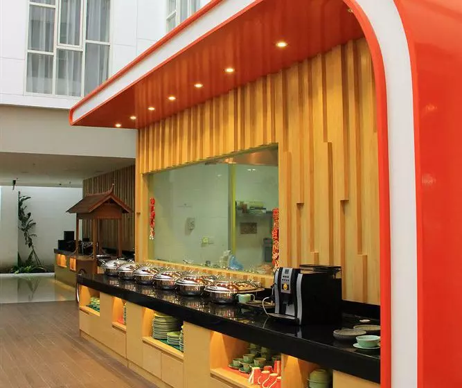 Harris Hotel Raya Kuta