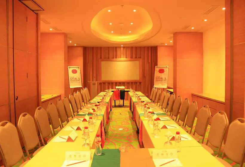 Harris Hotel Raya Kuta