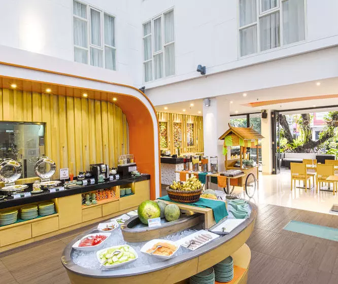 Harris Hotel Raya Kuta