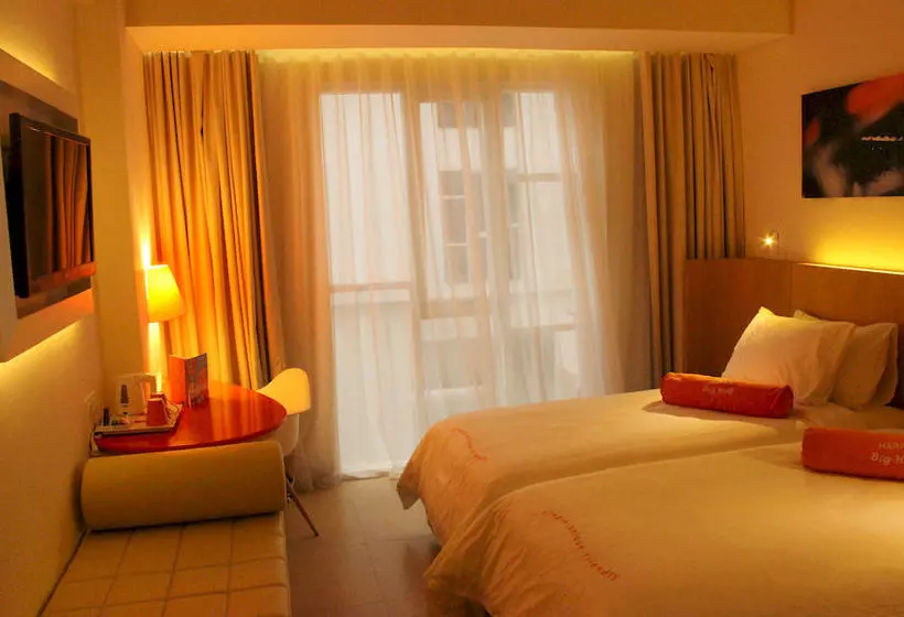 Harris Hotel Raya Kuta