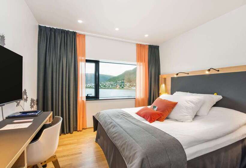 Clarion Hotel The Edge