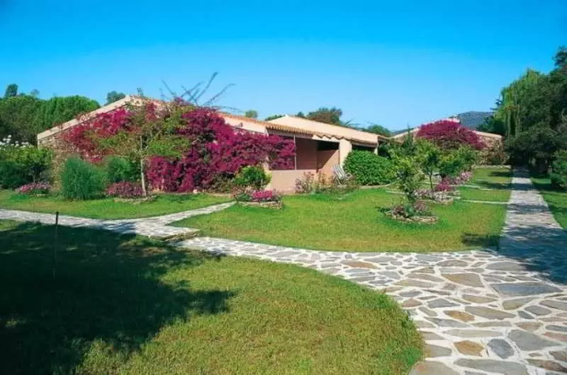 هتل Club Li Cupulatti