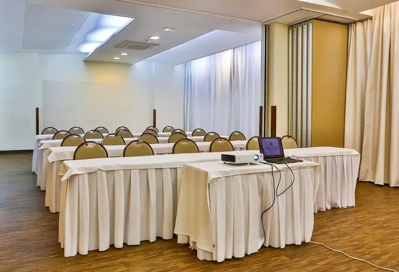 هتل Flat Beach Class Executive