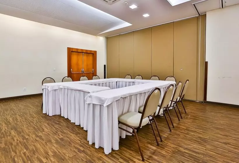 هتل Flat Beach Class Executive