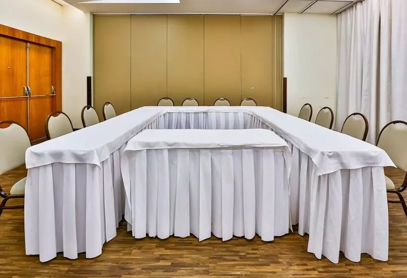 هتل Flat Beach Class Executive