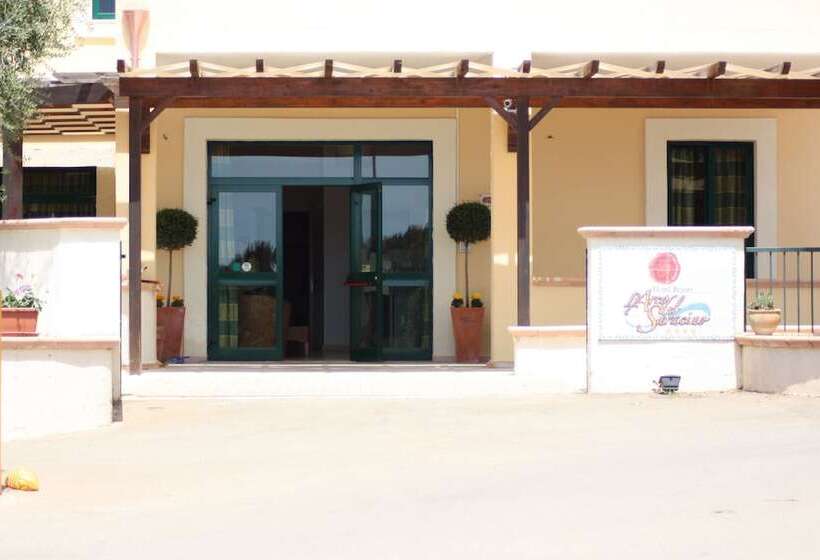 호텔 Villaggio Resort Arco Del Saracino