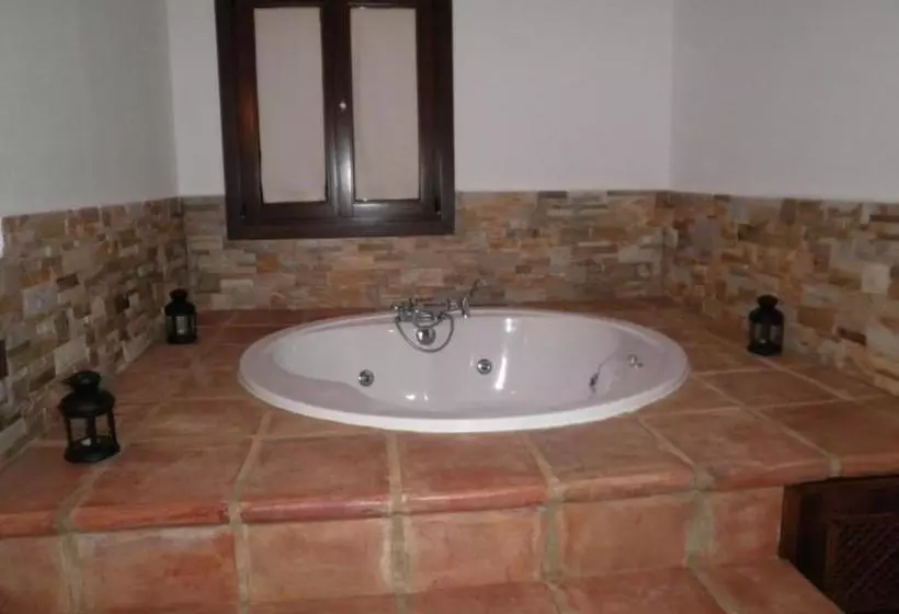 Hotel Rural Los Tadeos