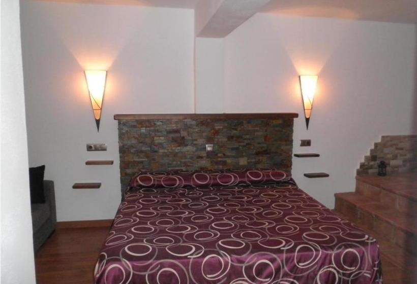 Hotel Rural Los Tadeos