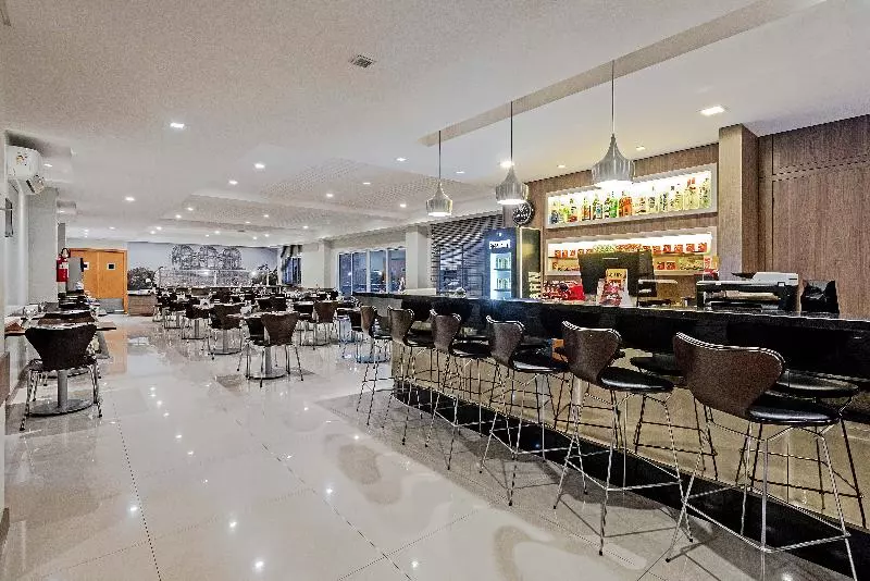 בית מלון כפרי Slim Curitiba Av Das Torres