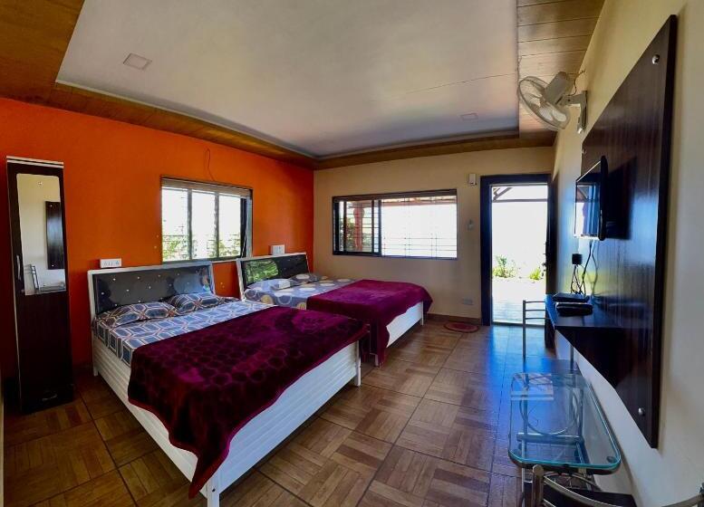 בית מלון כפרי Heavens Edge Resort