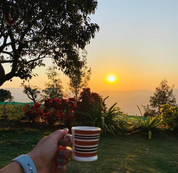 בית מלון כפרי Heavens Edge Resort