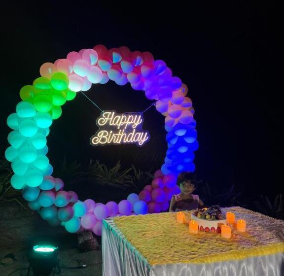 בית מלון כפרי Heavens Edge Resort