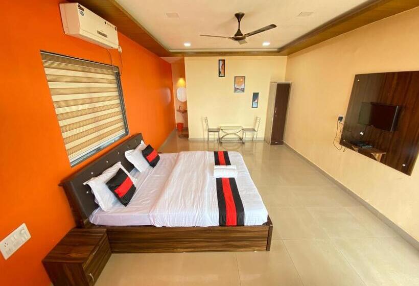 בית מלון כפרי Heavens Edge Resort