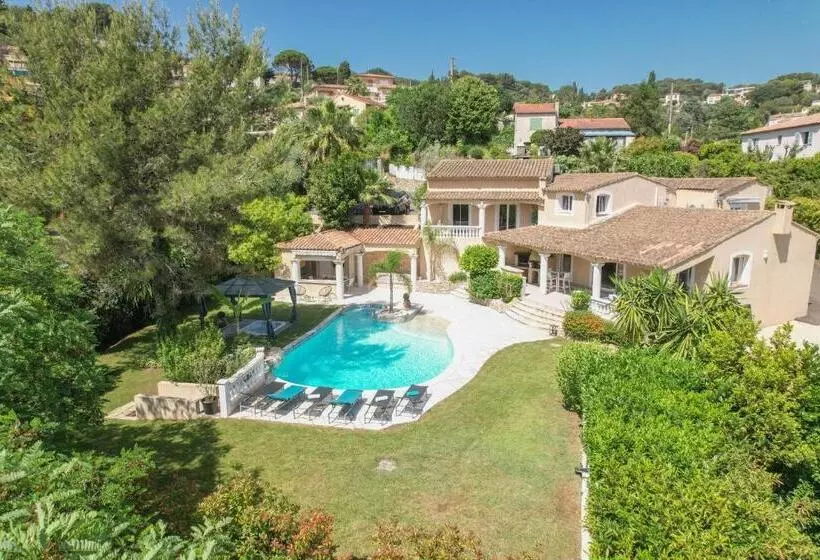 Villa 330m Heated Swimming Pool And Jacuzzi
