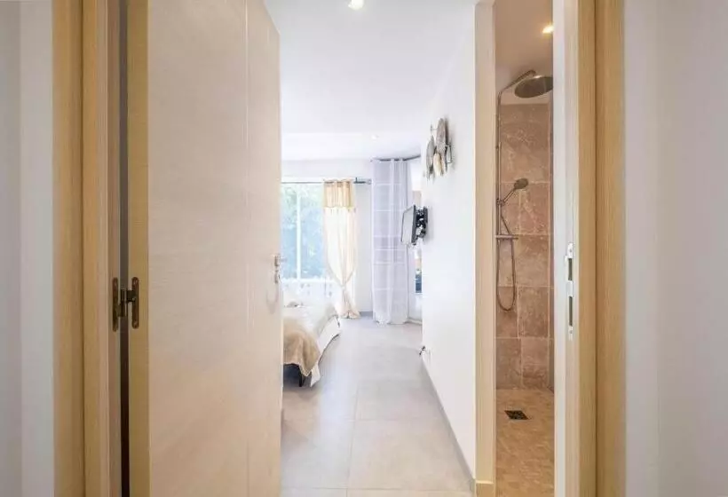 Villa 330m Heated Swimming Pool And Jacuzzi