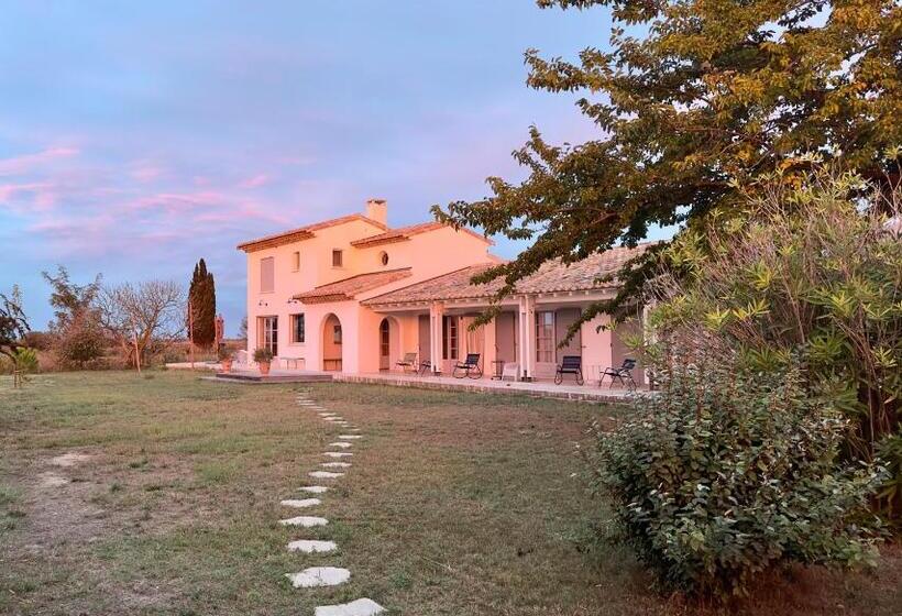 تختخواب و صبحانه Mas Du Couvin, Maison D Hôtes En Camargue