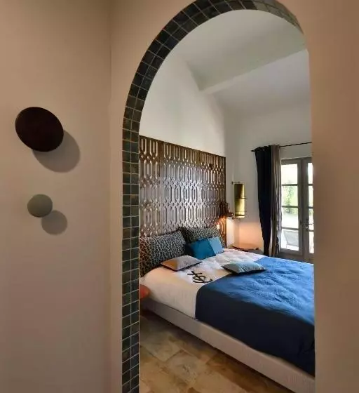 Aamiaismajoitus (B&B) Mas Du Couvin, Maison D Hôtes En Camargue