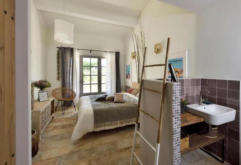 تختخواب و صبحانه Mas Du Couvin, Maison D Hôtes En Camargue