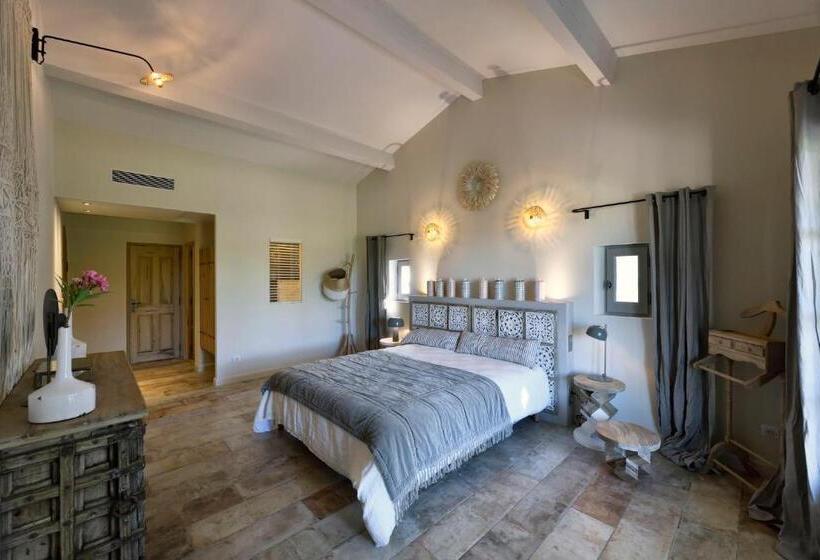 تختخواب و صبحانه Mas Du Couvin, Maison D Hôtes En Camargue