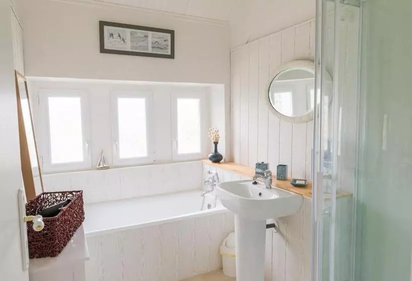 Entre Terre Et Mer, Maison De Famille Pour 6 Personnes