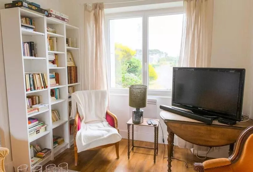Entre Terre Et Mer, Maison De Famille Pour 6 Personnes