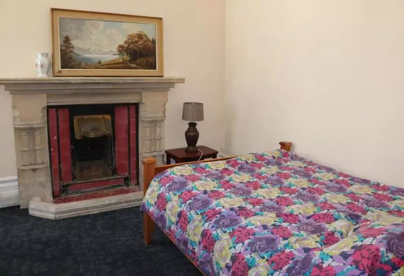 Hotelli Lennard House